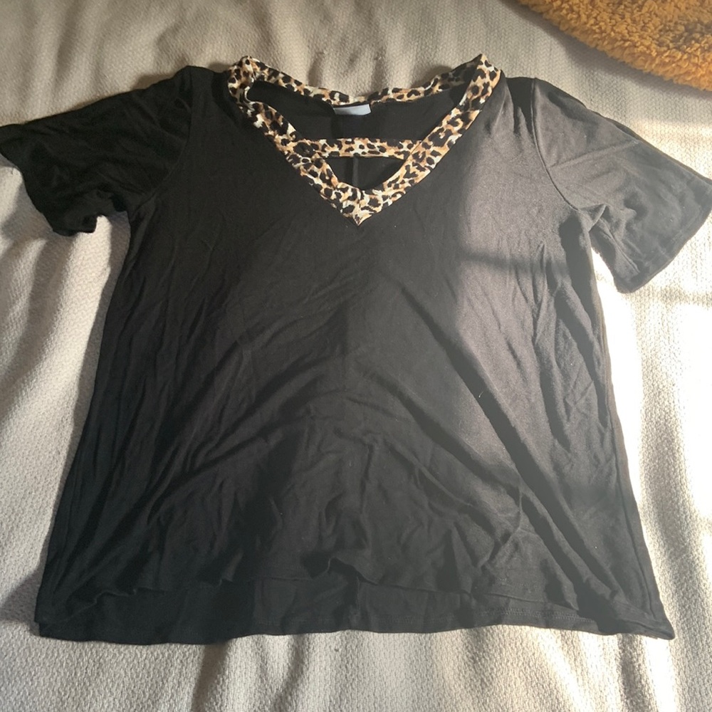 Day trip black and leopard top